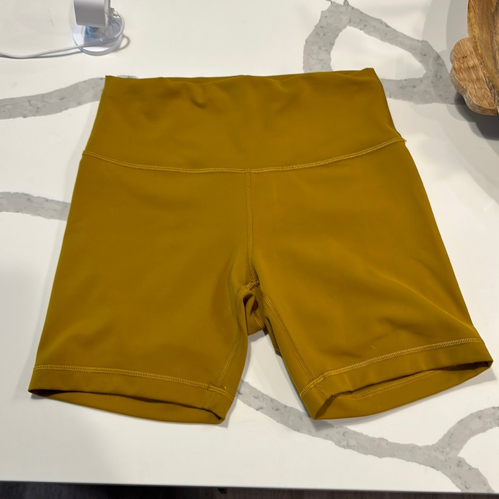 Lululemon Wunder Train Shorts